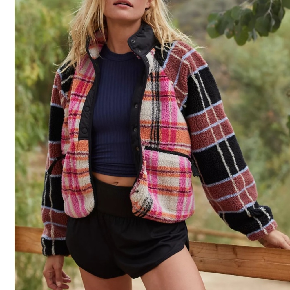 Hit the slopes free people jacket only worn once! Size small